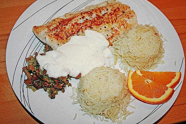 Pikeperch on Chanterelles with Horseradish Cream