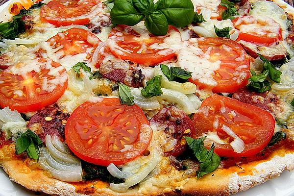Pizza Alla Mama with Sucuk and Spinach