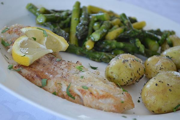 Plaice Fillet on Asparagus Salad