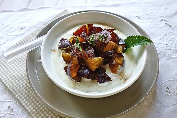 Plum and Sour Cream Dessert