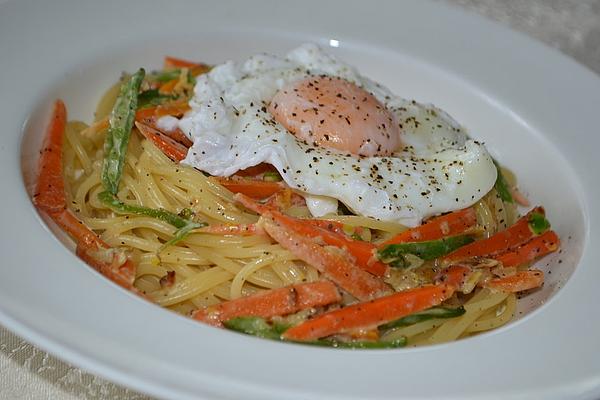 Poached Egg in Noodle Nest