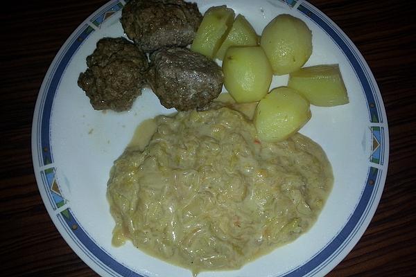 Pointed Cabbage in Mustard Sauce