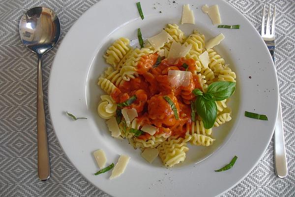Poor People Noodles with Tomato Sauce À La Grandma