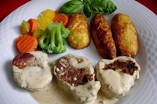 Pork Fillet in Herb Sauce