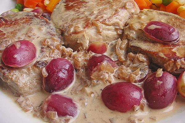 Pork Fillet with Grape Sauce