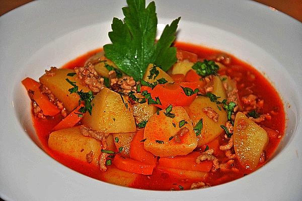 Potato Goulash with Mince