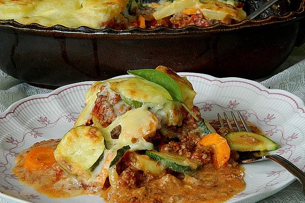 Potato Mince Casserole with Zucchini and Carrots