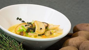 Celery Soup with Oyster Mushrooms