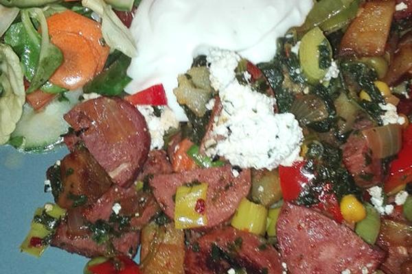 Potato-vegetable-sucuk-pan with Yoghurt-garlic-dip