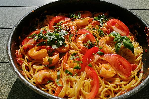 Prawn Spaghetti with Tomatoes and Basil