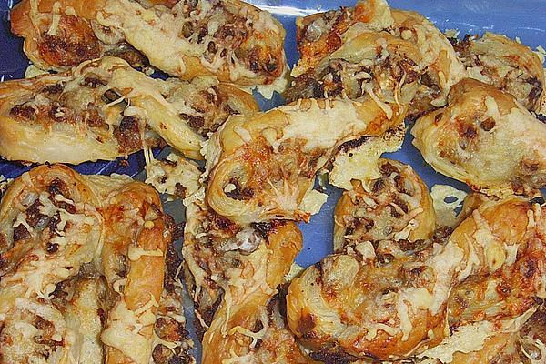 Puff Pastry – Minced Meat – Sticks