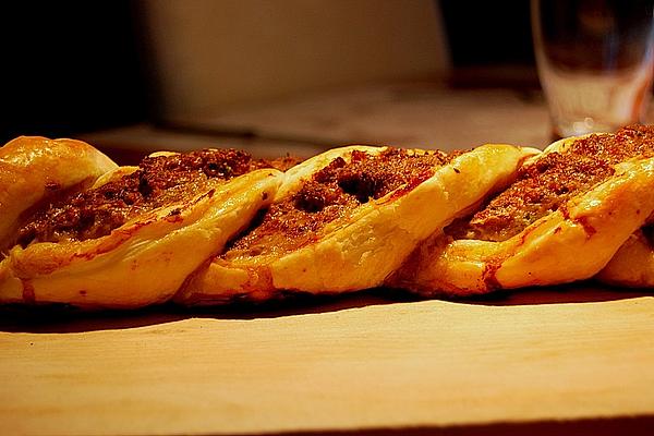 Puff Pastry Plait with Minced Meat