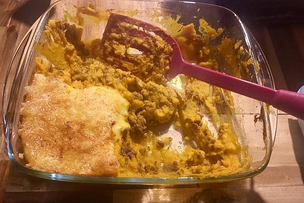 Pumpkin, Cauliflower Puree and Minced Meat Casserole