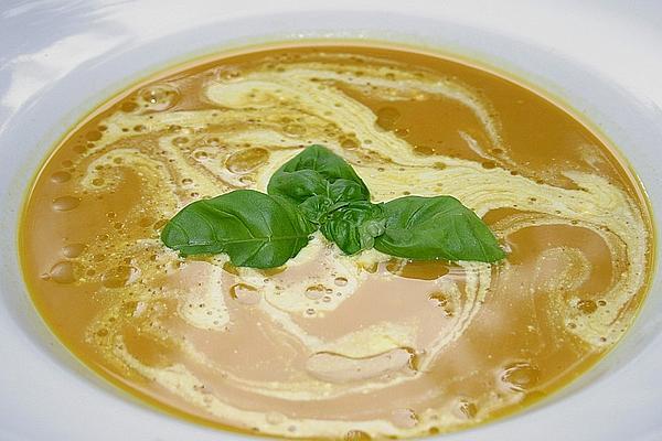 Pumpkin Soup with Cinnamon and Chilli