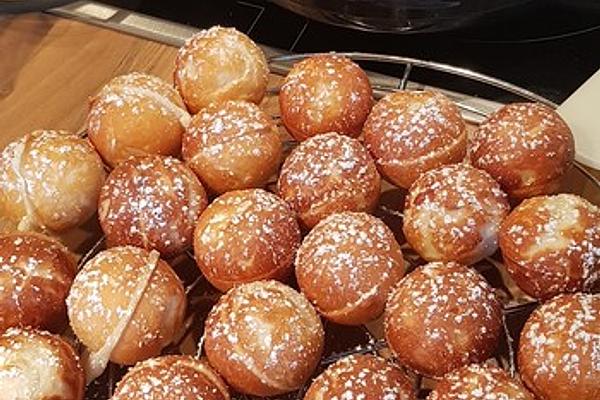 Quark Balls from Cake Pop Maker