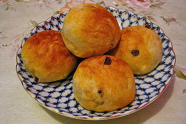 Quark Rolls with Raisins