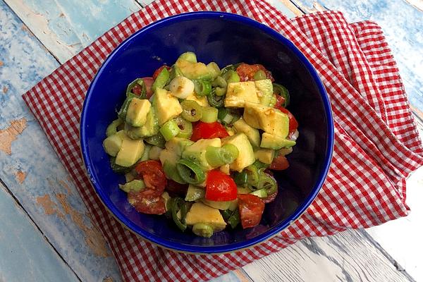 Quick Avocado and Tomato Salad