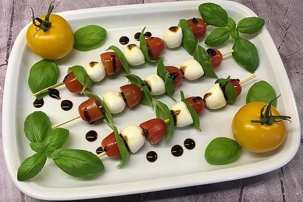 Quick Mozzarella Skewers Caprese