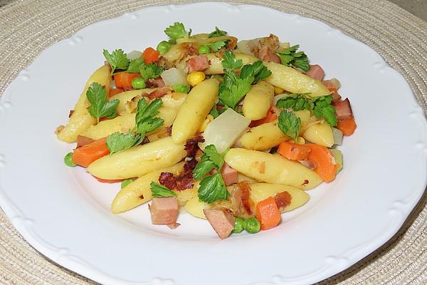 Quick Noodle Pan with Vegetables