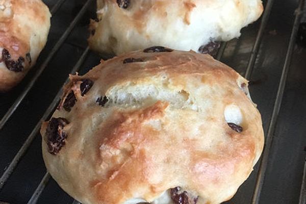 Quick Raisin Rolls