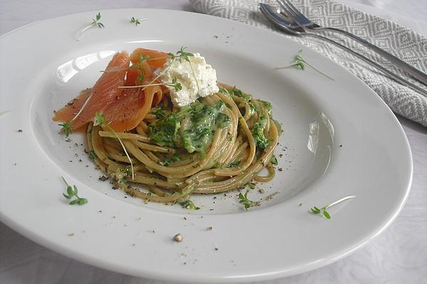 Quick Smoked Salmon Pasta