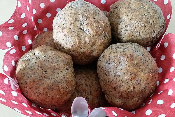 Quick Wholegrain Poppy and Quark Rolls