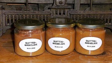 Quince Jam with Coconut À La Anita
