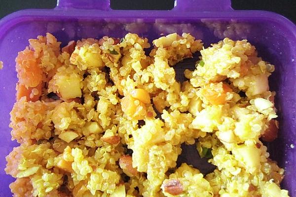 Quinoa and Apple Salad with Curry Dressing