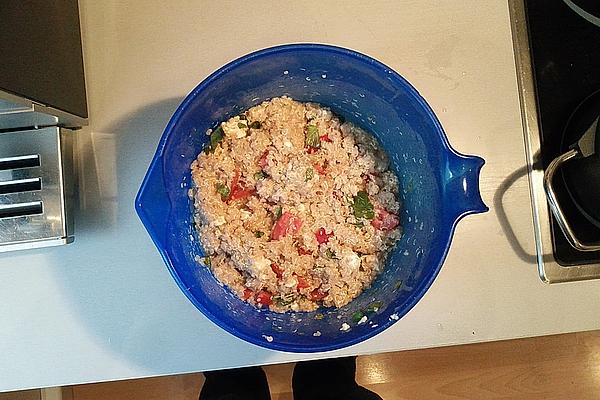 Quinoa Salad with Tomatoes and Feta