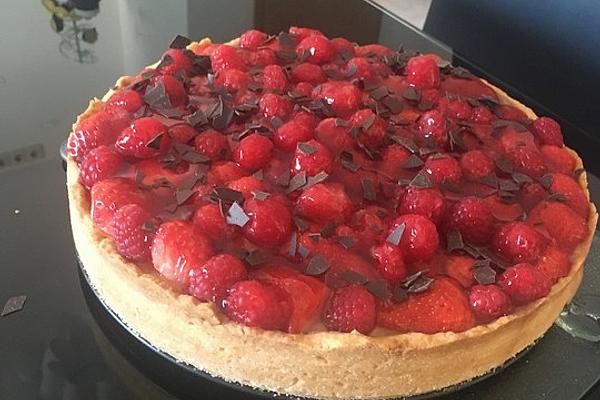 Raspberry Cake with White Chocolate