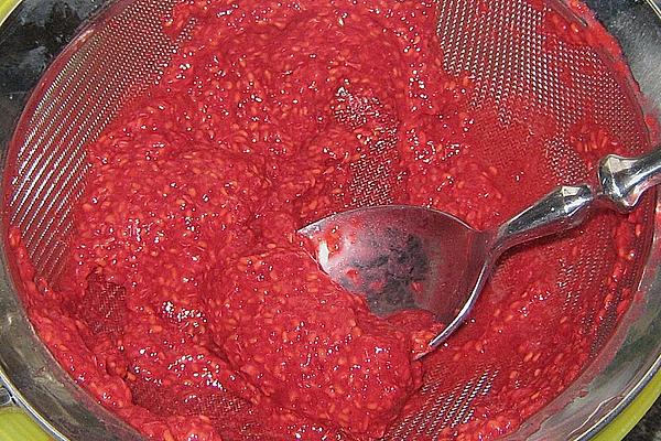 Raspberry Marzipan Cream