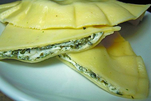 Ravioli with `Semolina Sauce` Filling