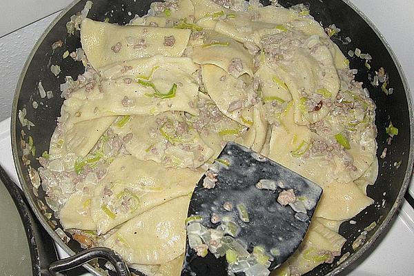 Ravioli with Wild Garlic Minced Meat Filling