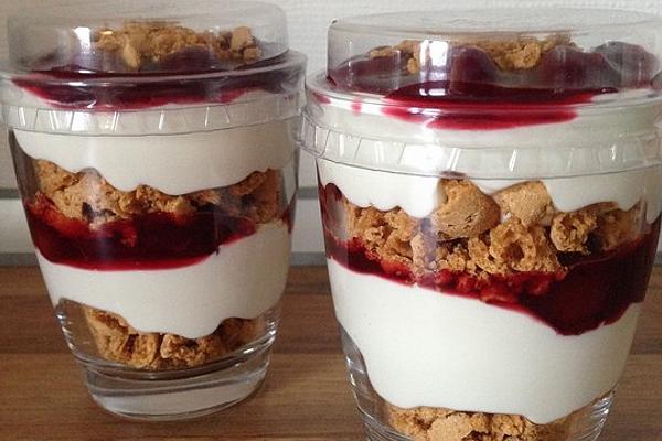 Red Fruit Jelly – Layered Dessert