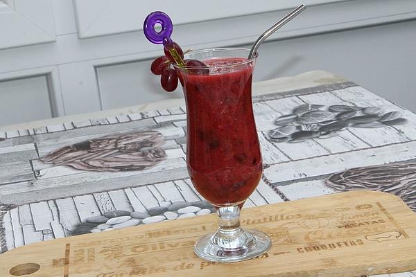 Red Smoothie with Currants