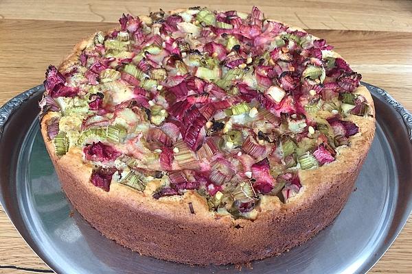 Rhubarb Cake with Custard