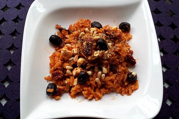 Rice Noodle Pan with Sheep Cheese and Sundried Tomatoes
