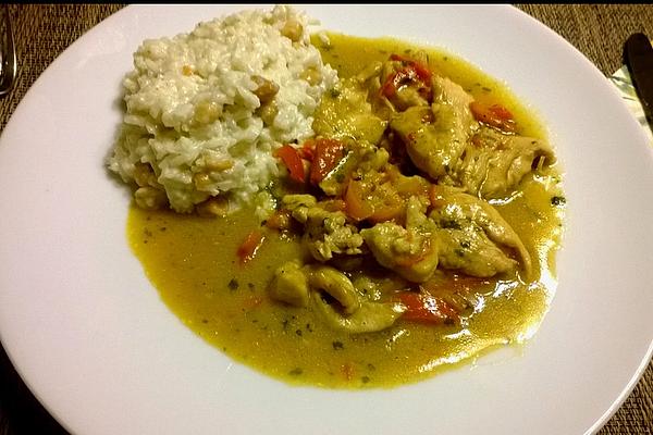 Rice with Peanuts, Coconut Milk and Cream