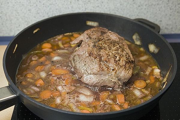 Roast in Raspberry Sauce