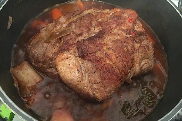 Roast Pork Neck in Red Wine Sauce