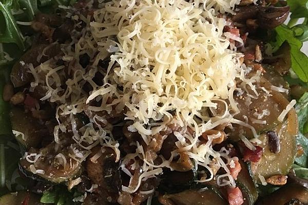 Rocket Salad with Bacon, Mushrooms and Onions