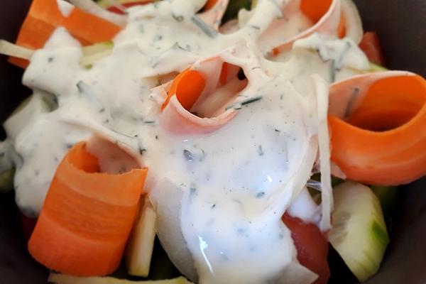 Salad Dressing with Buttermilk and Cream