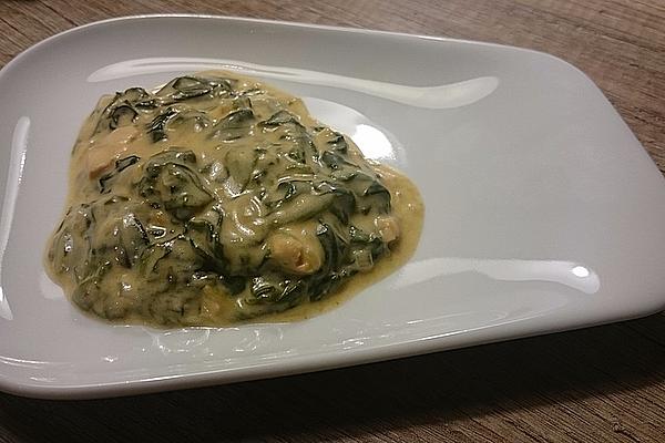 Salmon and Spinach Cream Sauce with Tagliatelle