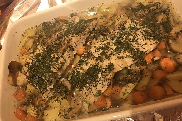 Salmon Fillet with Stewed Vegetables from Oven