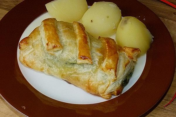 Salmon in Spinach Bed