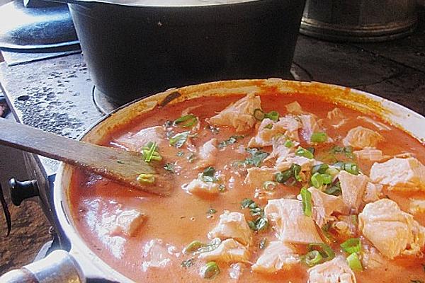 Salmon Tagliatelle with Tomato Cream and Basil
