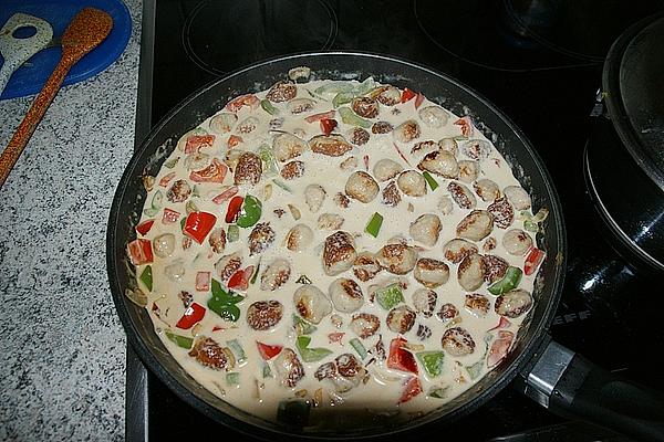 Sausage Balls – Goulash with Paprika