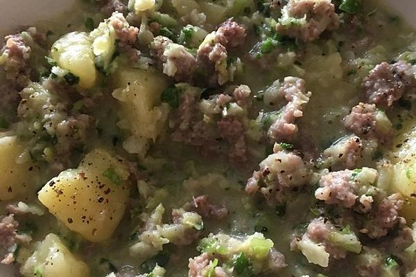 Savoy Cabbage Stew with Sausage Meat