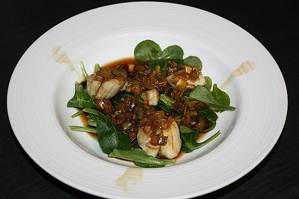 Scallops in Soy Rice Wine Sauce on Lamb`s Lettuce