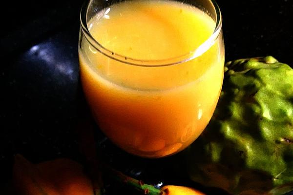 Shake Made from Cherimoya, Loquat, Carambola and Citrus Fruits